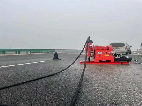 成都马路路基路面开裂下沉注浆加固灌浆